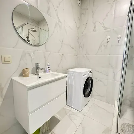 Modern Sea View Apartmán *