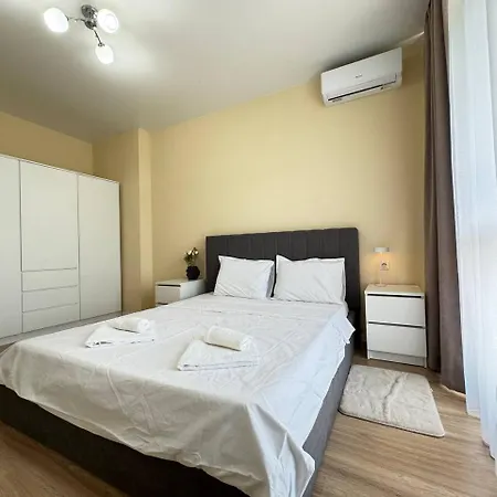 Modern Sea View Apartmán *
