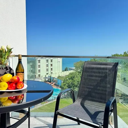 Modern Sea View Apartmán *